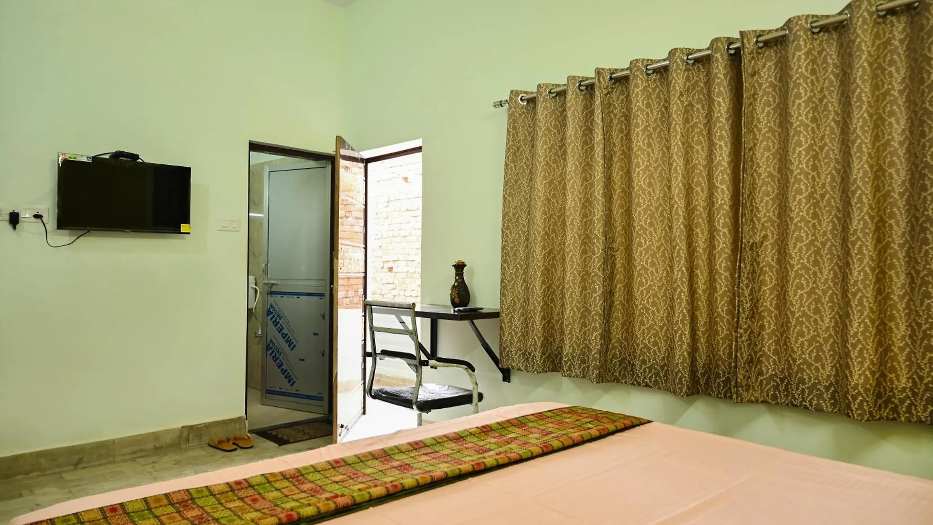 Neerja Guest House Варанаси 0*,  Индия