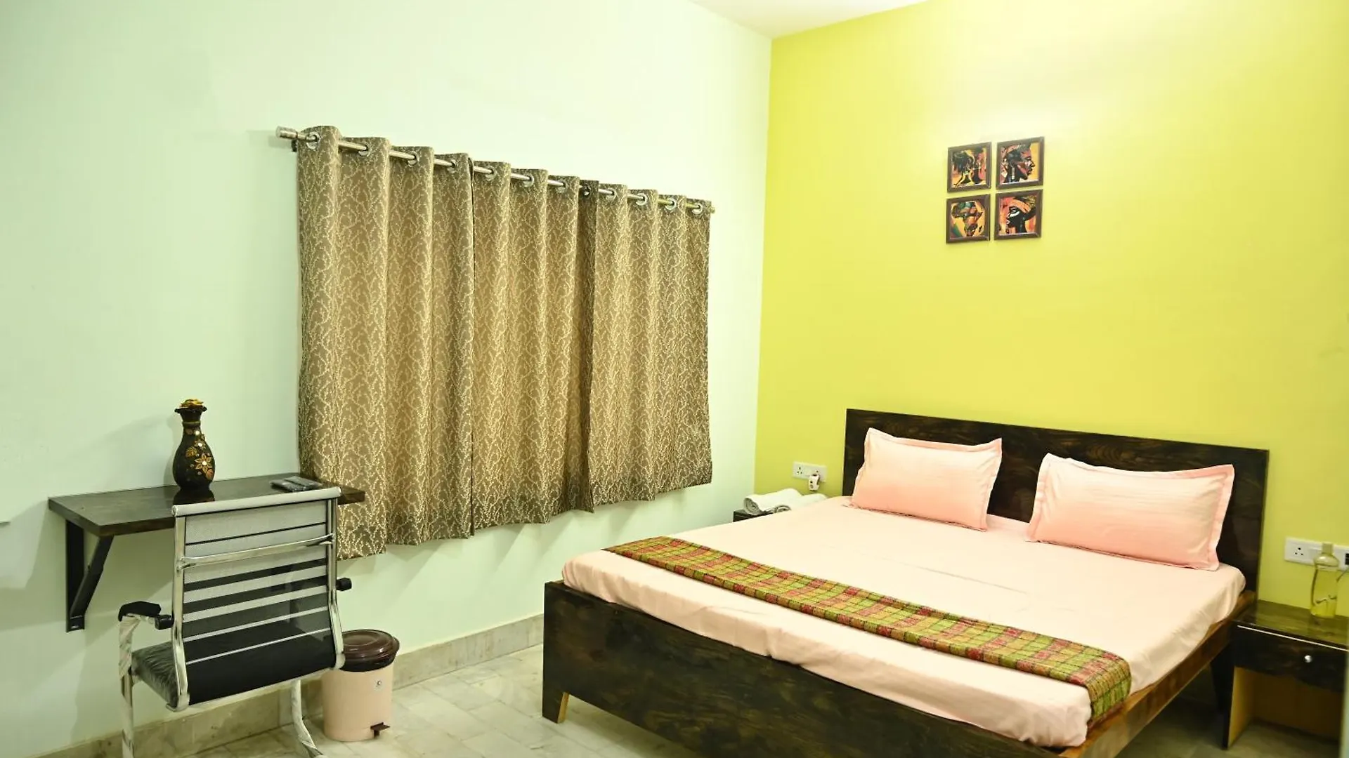 Neerja Guest House バラナシ