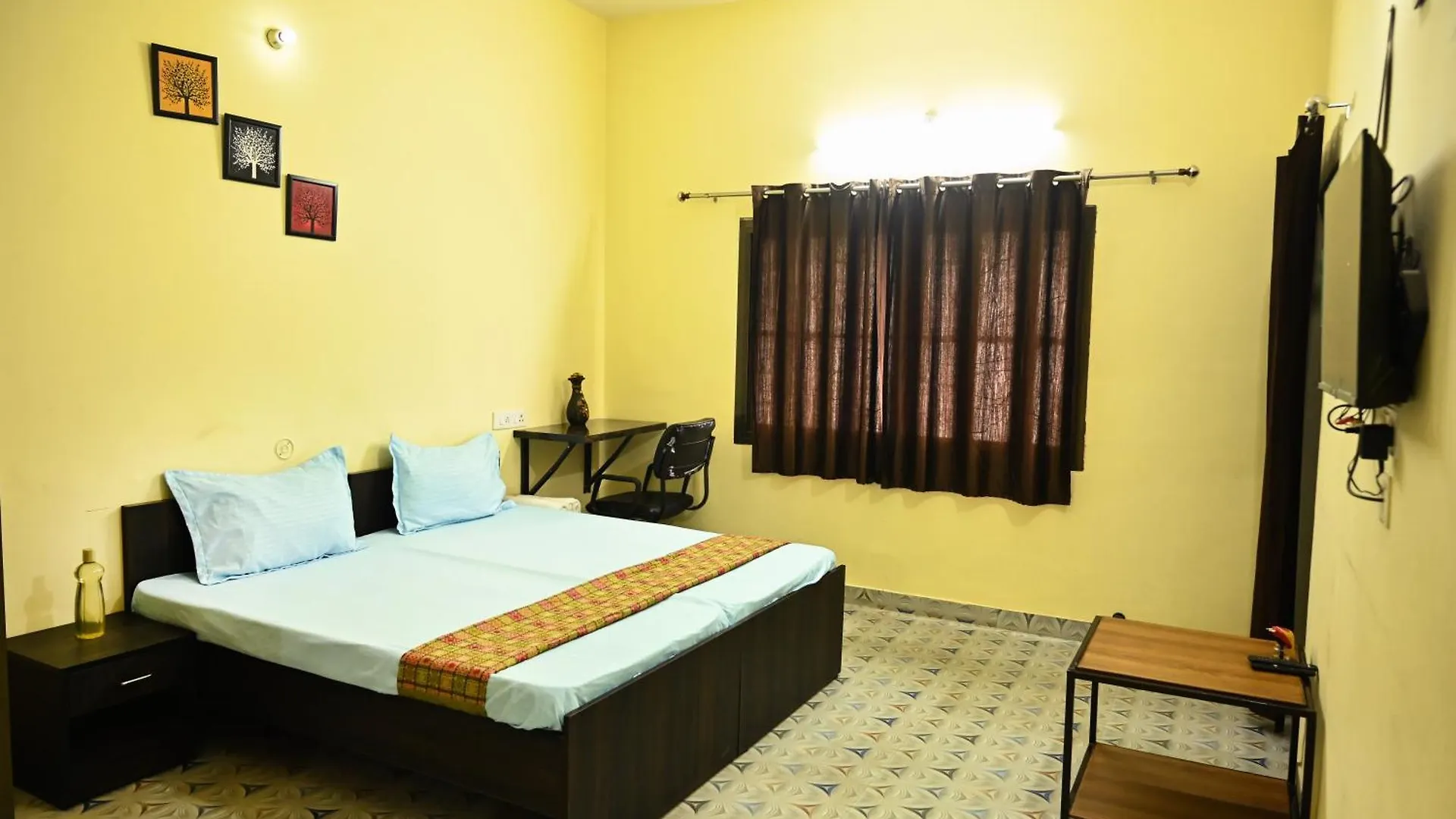 Neerja Guest House バラナシ 0*,